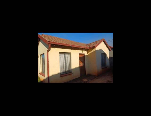 2 BEDROOM HOUSE FOR SALE IN CLAYVILLE